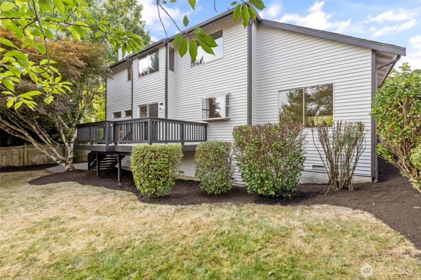 Property photo for 11715 Se 61st Place, Bellevue photo 34