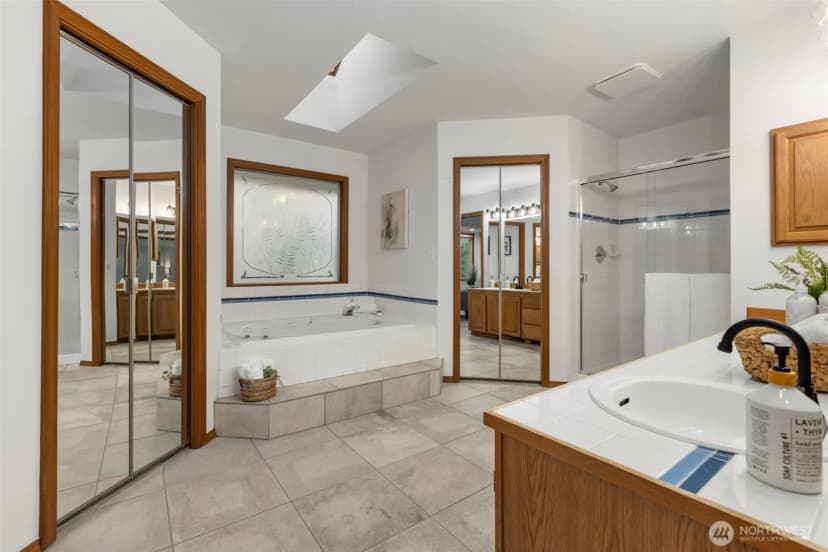 Property photo for 11715 Se 61st Place, Bellevue photo 26