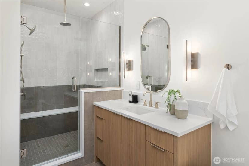 Property photo for 1255 169th Avenue Ne, Bellevue photo 39