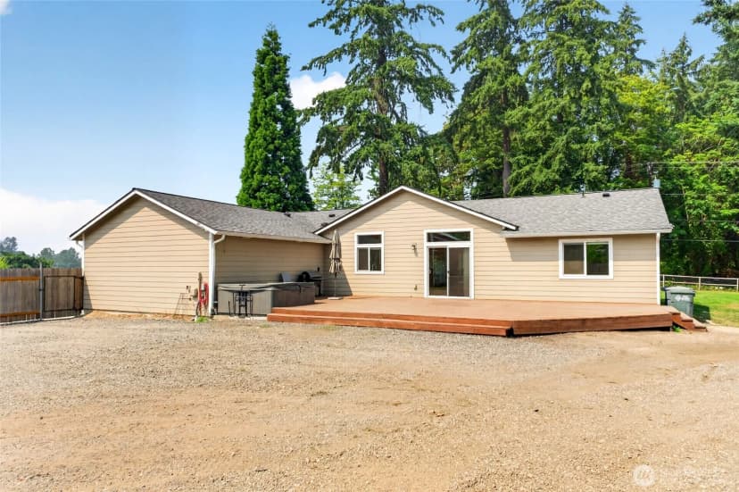 Property photo for 10516 36th Street E, Edgewood photo 12