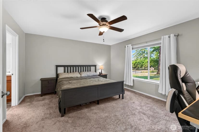 Property photo for 10516 36th Street E, Edgewood photo 18