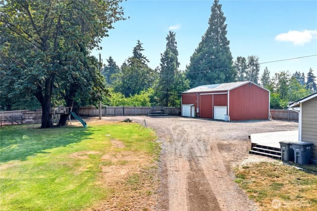 Property photo for 10516 36th Street E, Edgewood photo 3