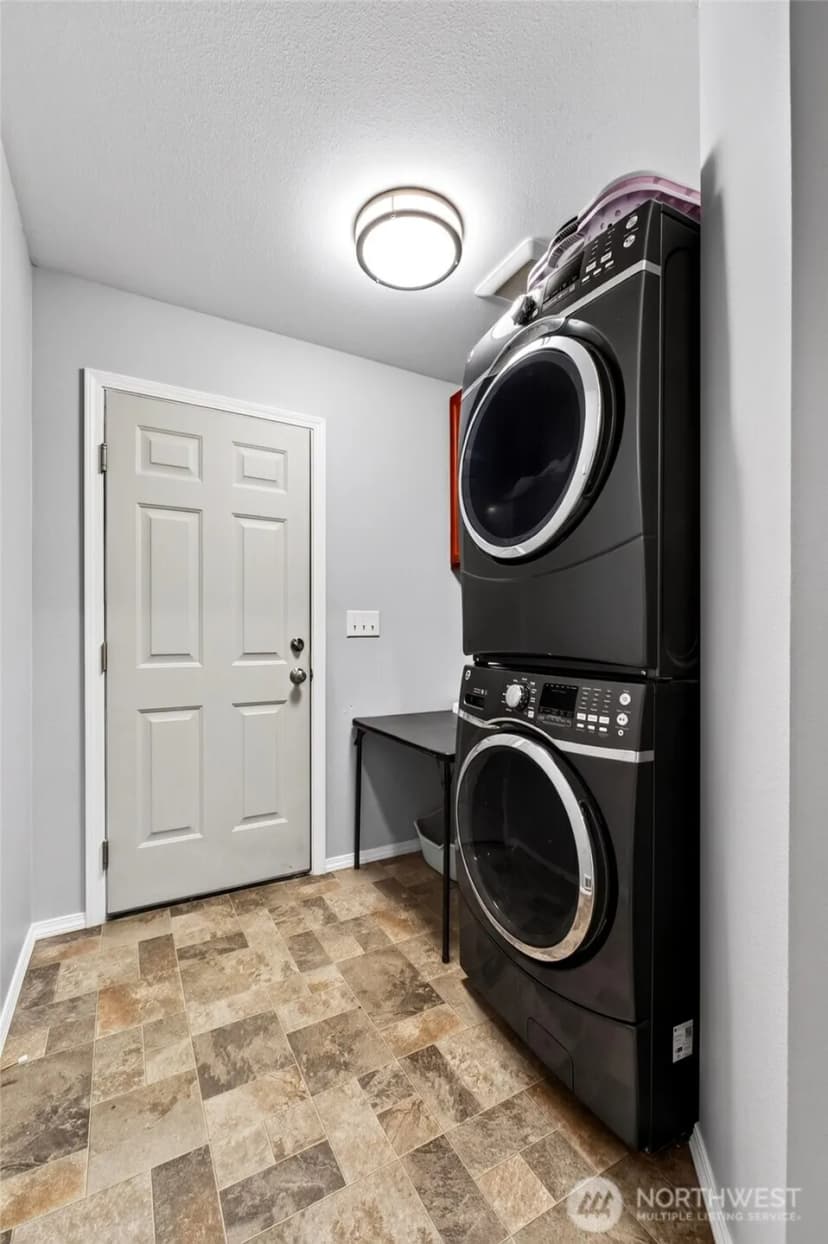 Property photo for 10516 36th Street E, Edgewood photo 23