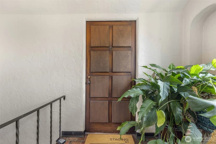 Property photo for 4204 11th Avenue Ne #17, Seattle photo 6