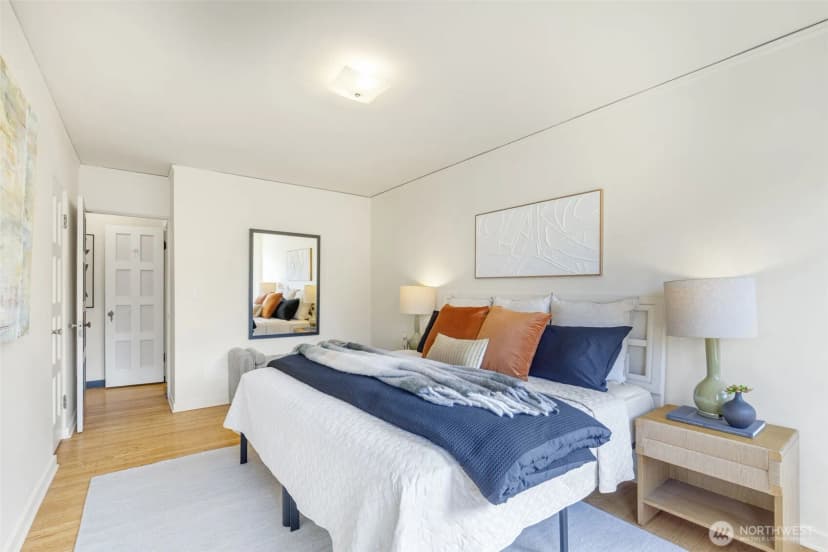 Property photo for 4204 11th Avenue Ne #17, Seattle photo 27