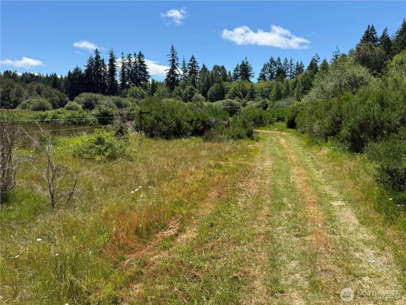 Property photo for 313 184th Avenue Ct Sw, Lakebay photo 5