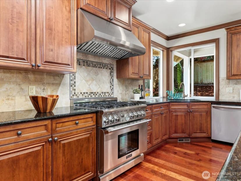 Property photo for 2058 211th Place Se, Sammamish photo 7