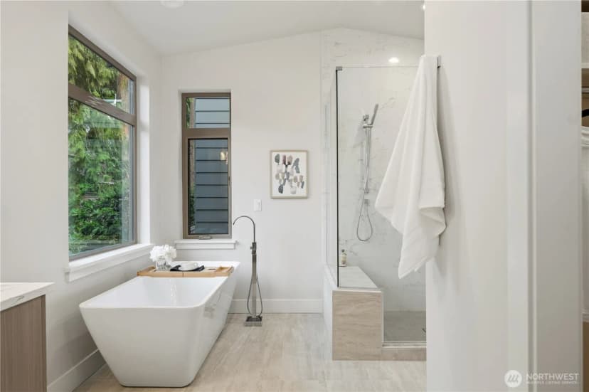 Property photo for 12315 Ne 70th Lane #2, Kirkland photo 20