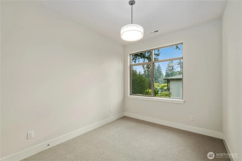 Property photo for 12315 Ne 70th Lane #2, Kirkland photo 27