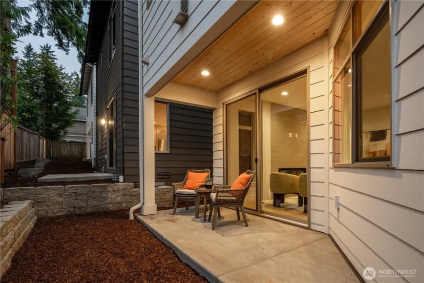 Property photo for 12315 Ne 70th Lane #2, Kirkland photo 30