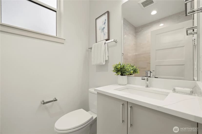 Property photo for 7005 9th Avenue Ne, Seattle photo 20