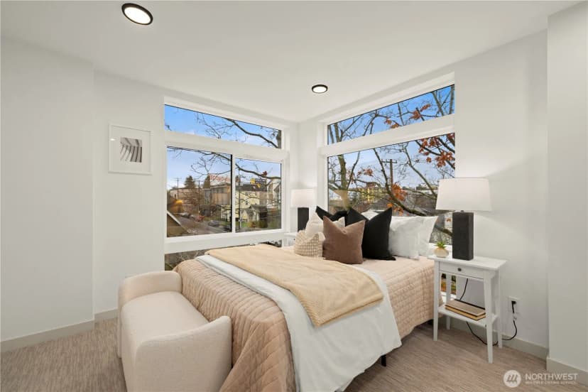 Property photo for 7005 9th Avenue Ne, Seattle photo 13