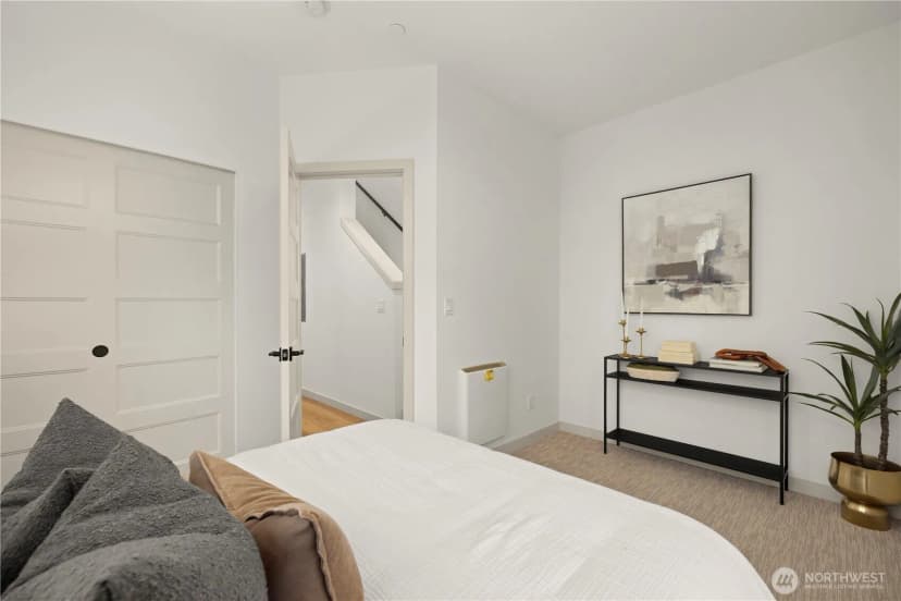 Property photo for 7005 9th Avenue Ne, Seattle photo 19