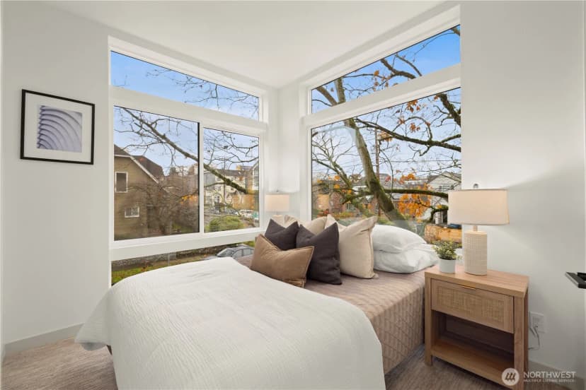 Property photo for 7005 9th Avenue Ne, Seattle photo 18