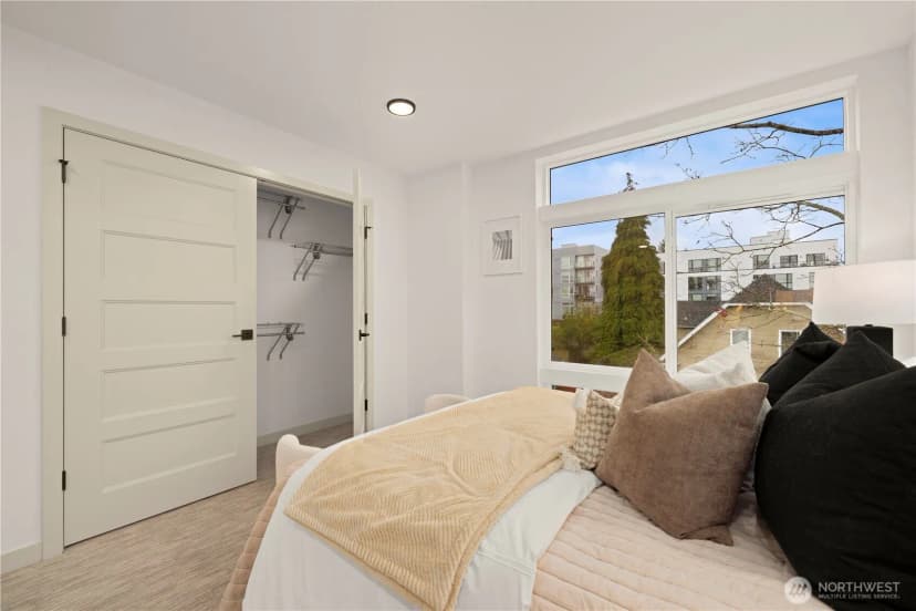 Property photo for 7005 9th Avenue Ne, Seattle photo 15