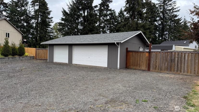 Property photo for 21601 82nd Avenue Ct E, Spanaway photo 2