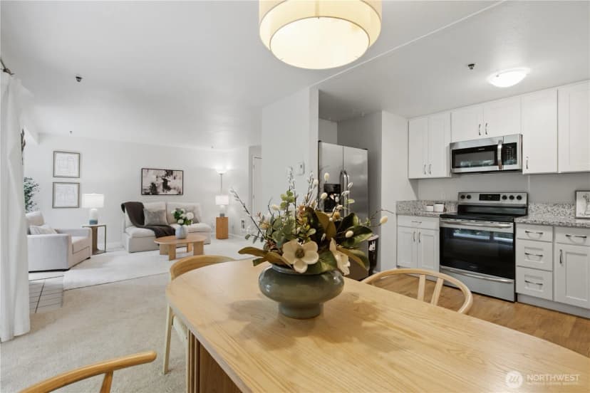 Property photo for 12611 109th Ct Ne #j202, Kirkland photo 8