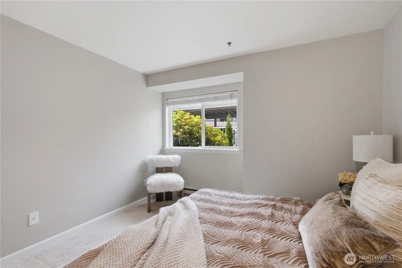 Property photo for 12611 109th Ct Ne #j202, Kirkland photo 19