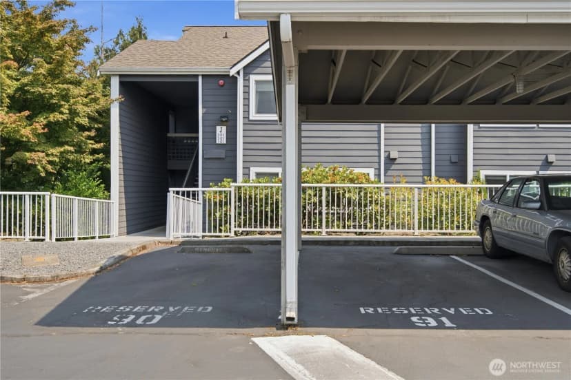 Property photo for 12611 109th Ct Ne #j202, Kirkland photo 33