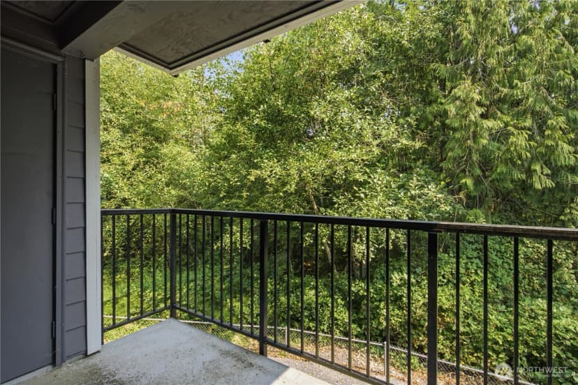 Property photo for 12611 109th Ct Ne #j202, Kirkland photo 11