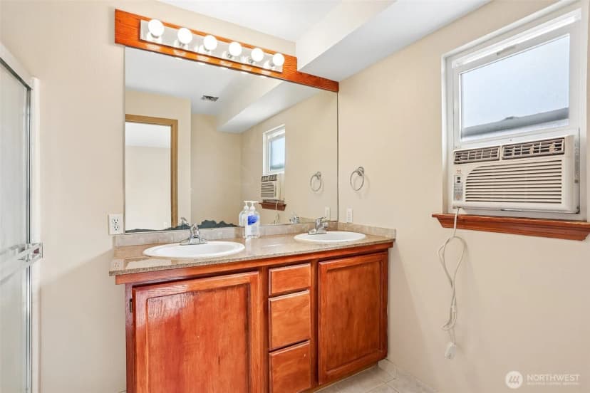 Property photo for 16133 Lakeview Avenue Se, Monroe photo 17