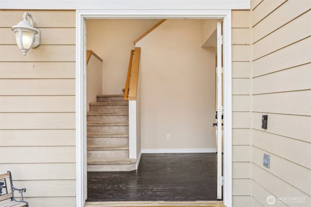 Property photo for 16133 Lakeview Avenue Se, Monroe photo 4