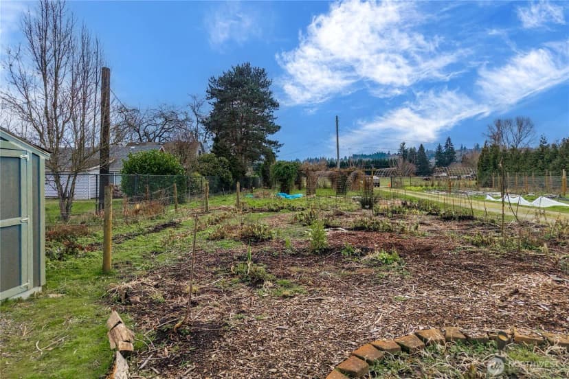 Property photo for 6905 60th Street E, Puyallup photo 11