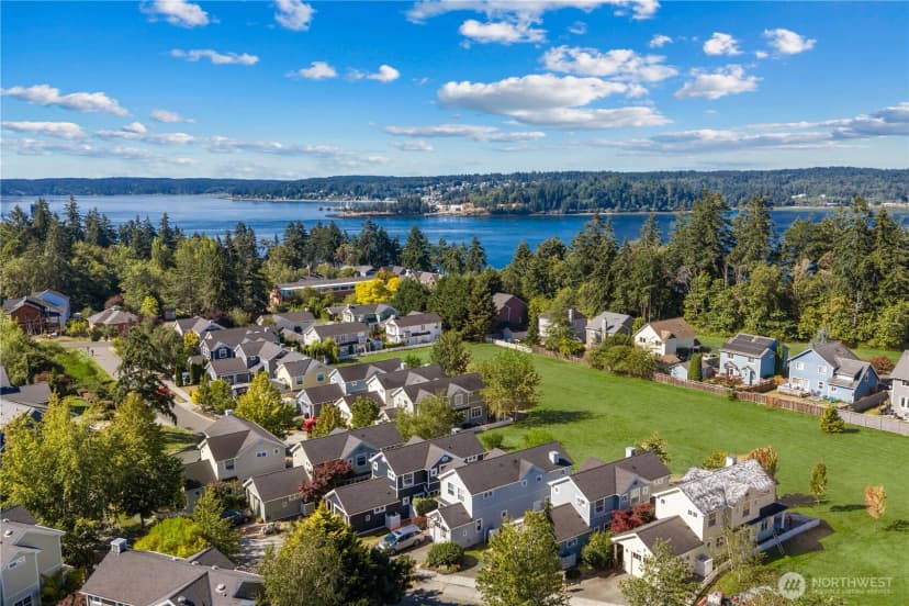Property photo for 1827 Parade Grounds Avenue Ne, Bainbridge Island photo 21