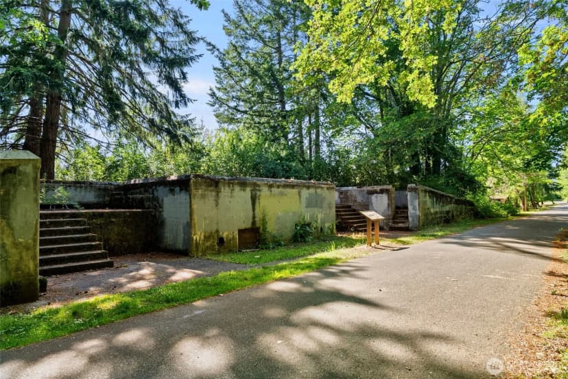 Property photo for 1827 Parade Grounds Avenue Ne, Bainbridge Island photo 27