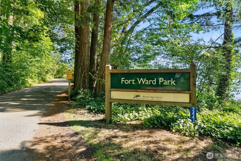 Property photo for 1827 Parade Grounds Avenue Ne, Bainbridge Island photo 23