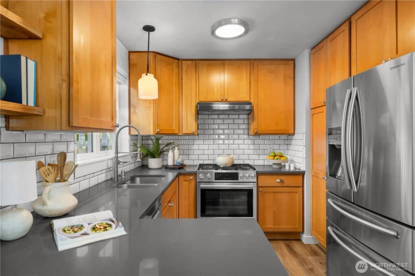 Property photo for 1827 Parade Grounds Avenue Ne, Bainbridge Island photo 8