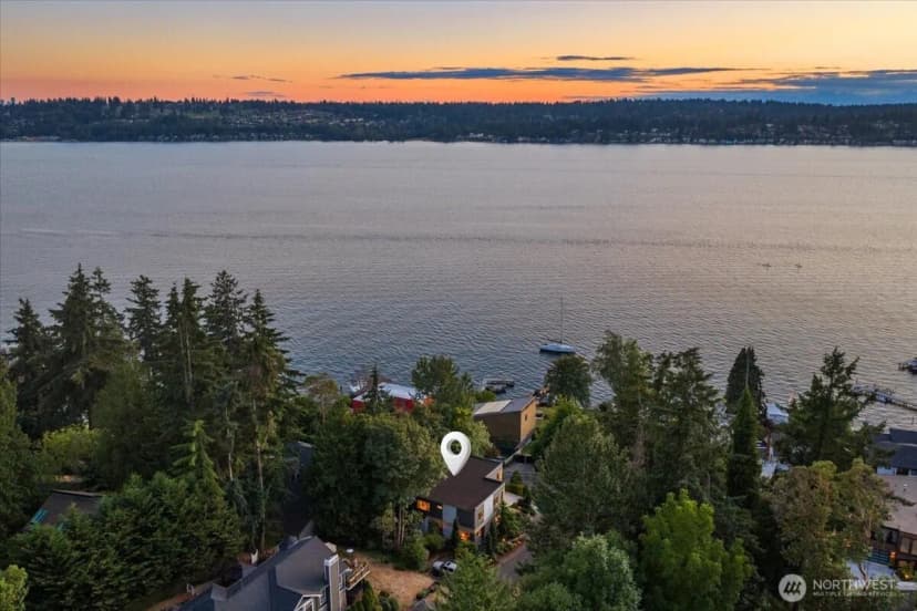 Property photo for 11822 Holmes Point Drive Ne, Kirkland photo 40