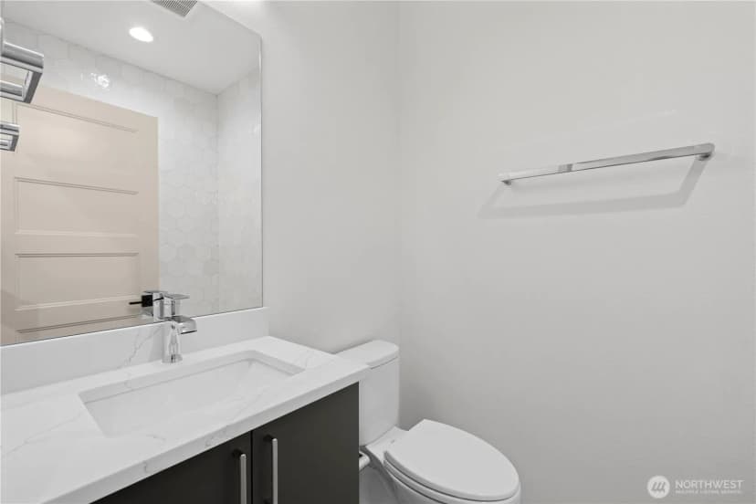 Property photo for 7009 9th Avenue Ne, Seattle photo 15