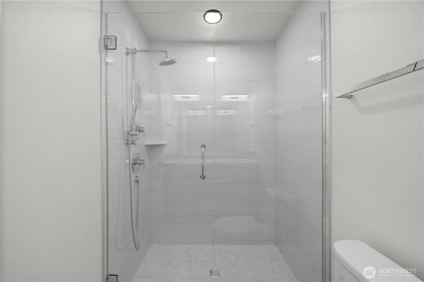 Property photo for 7009 9th Avenue Ne, Seattle photo 12