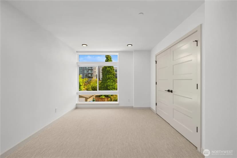 Property photo for 7009 9th Avenue Ne, Seattle photo 8