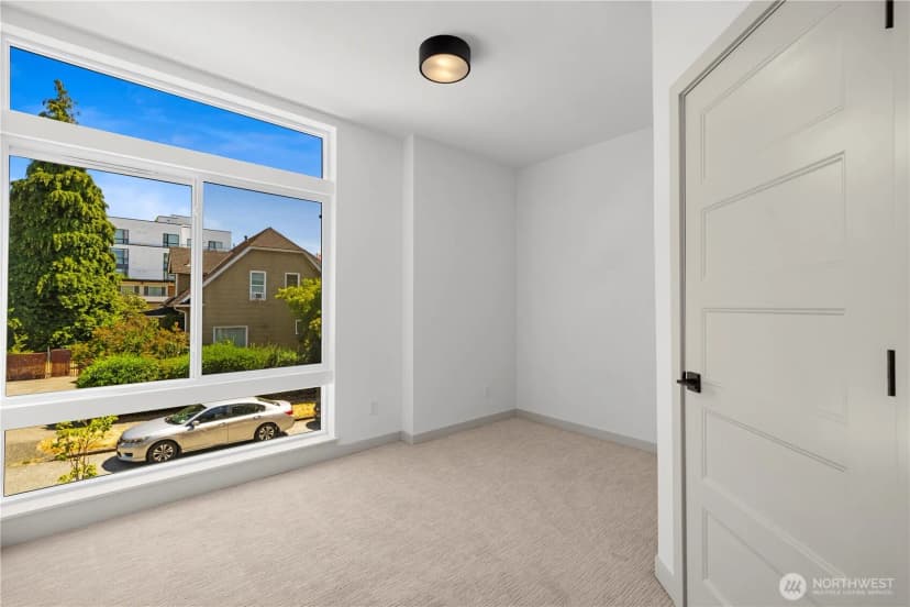 Property photo for 7009 9th Avenue Ne, Seattle photo 16