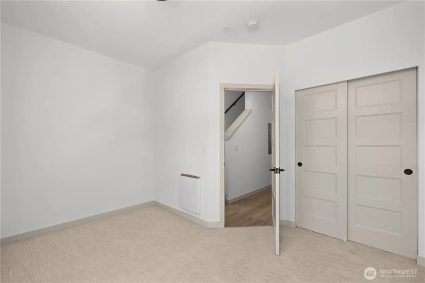 Property photo for 7009 9th Avenue Ne, Seattle photo 17