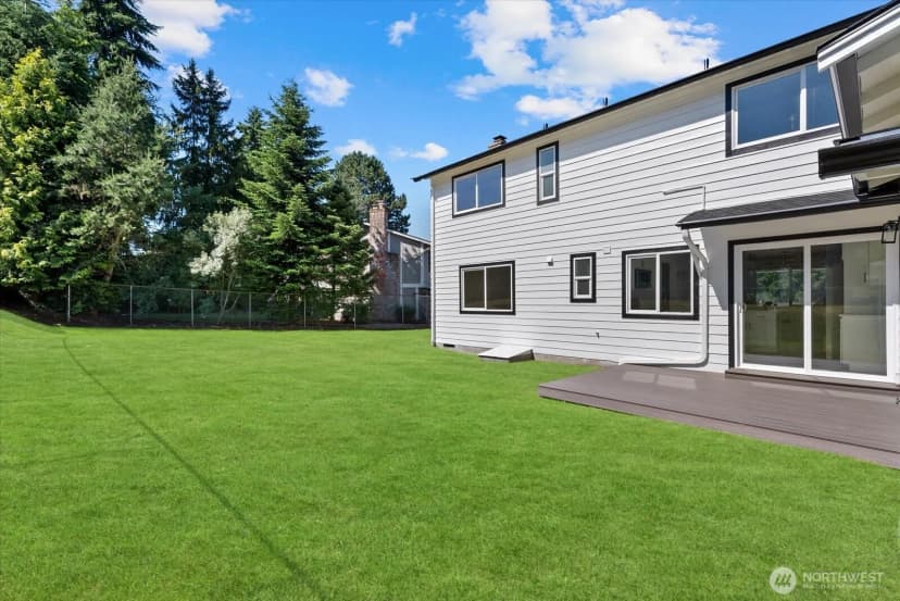 Property photo for 11235 Ne 146th St, Kirkland photo 28