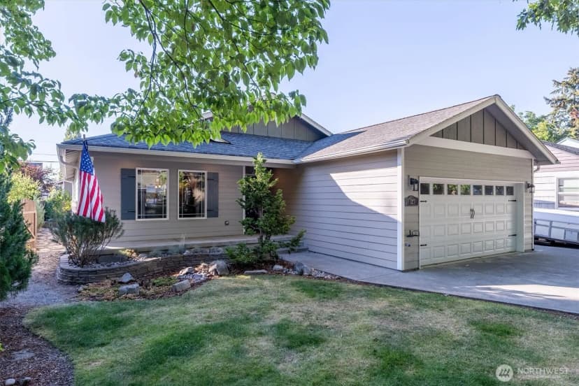 Property photo for 527 26th Avenue, Longview