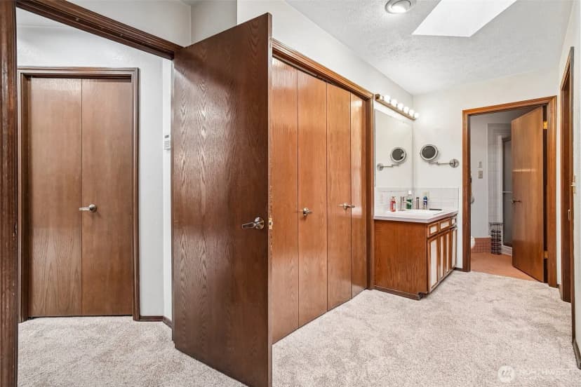 Property photo for 28400 16th Avenue S, Federal Way photo 17