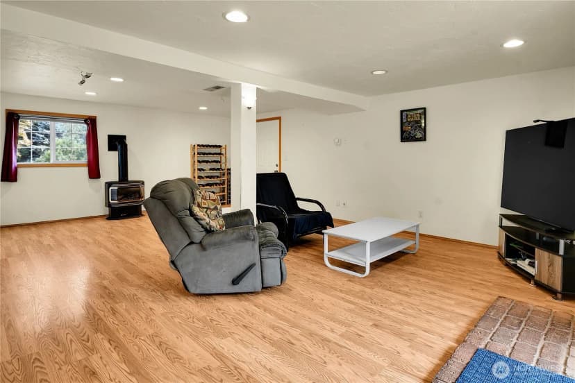 Property photo for 3126 170th Street Sw, Lynnwood photo 9