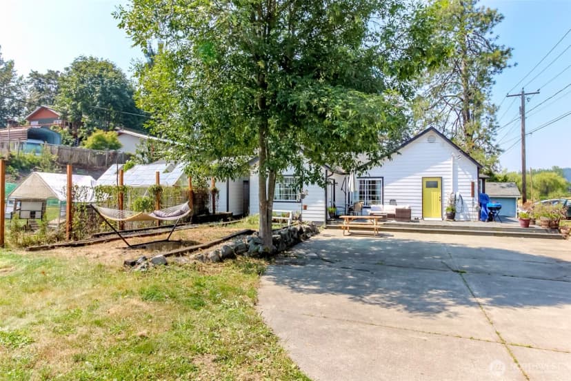 Property photo for 306 Sw 1st Street, South Prairie