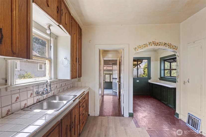 Property photo for 3029 21st Avenue S, Seattle photo 11
