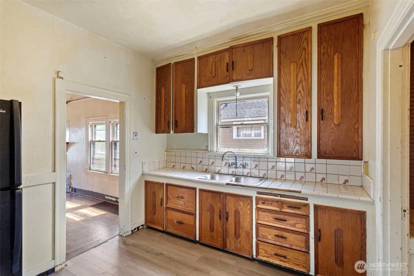 Property photo for 3029 21st Avenue S, Seattle photo 9
