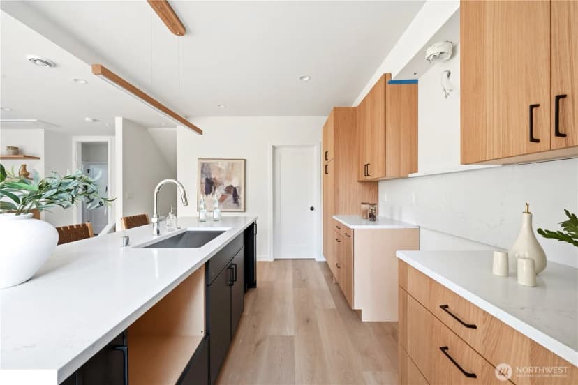 Property photo for 5301 49th Avenue Sw, Seattle photo 13