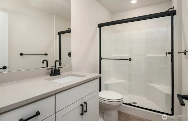 Property photo for 9007 Ne 203rd Lane #b, Bothell photo 4
