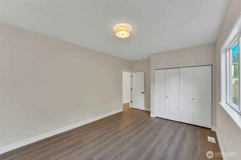 Property photo for 14604 Se 79th Drive, Newcastle photo 13