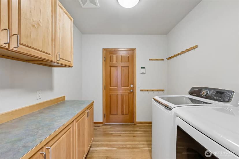 Property photo for 15816 84th Avenue Ne, Kenmore photo 17