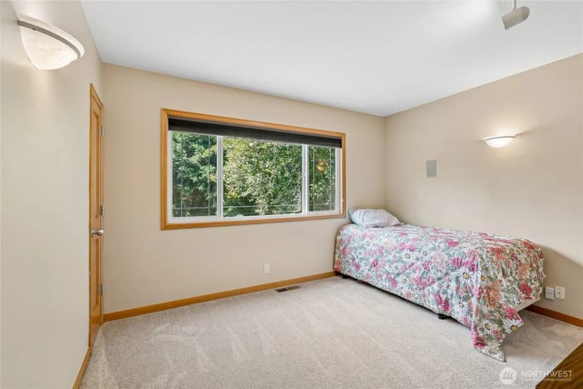 Property photo for 15816 84th Avenue Ne, Kenmore photo 26