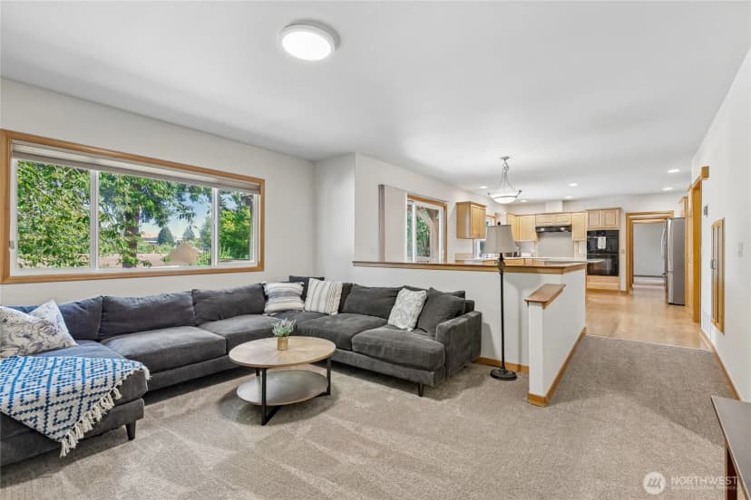 Property photo for 15816 84th Avenue Ne, Kenmore photo 12